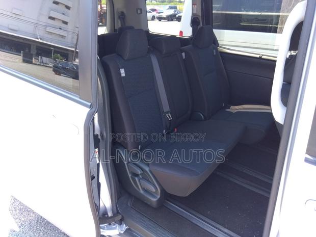 Toyota Noah 2.0 FWD (8 Seater) 2021 Silver