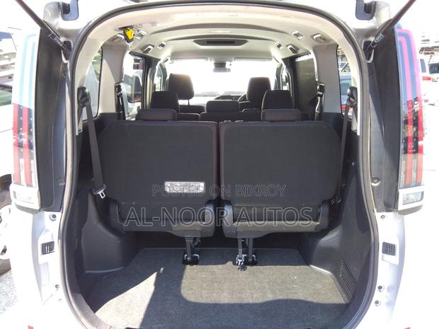 Toyota Noah 2.0 FWD (8 Seater) 2021 Silver