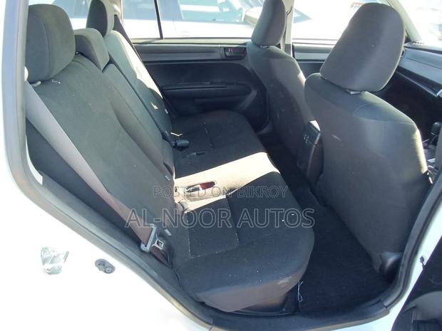 Toyota Corolla Fielder 1.5 Hybrid FWD 2021 White