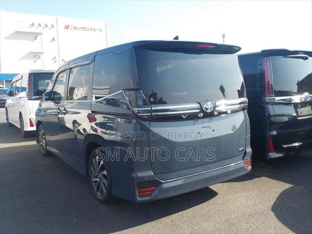 Toyota Voxy Hybrid S-Z 2WD 7-Seater 2023 Gray