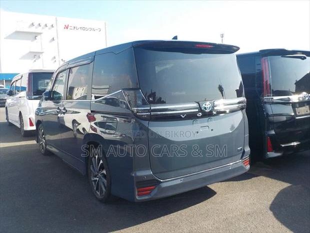 Toyota Voxy Hybrid S-Z 2WD 7-Seater 2023 Gray