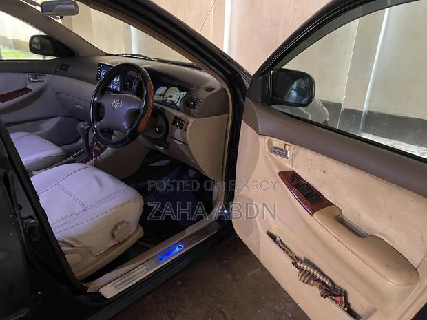 Toyota Corolla 2001 Black