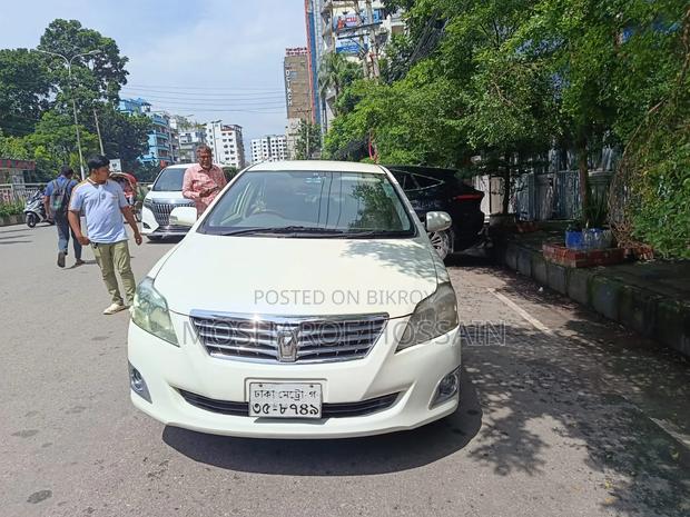 Toyota Premio 2012 Pearl