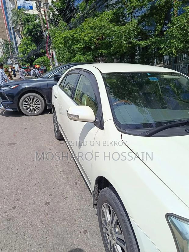 Toyota Premio 2012 Pearl