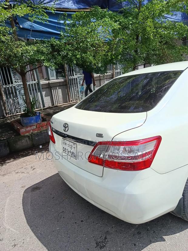 Toyota Premio 2012 Pearl