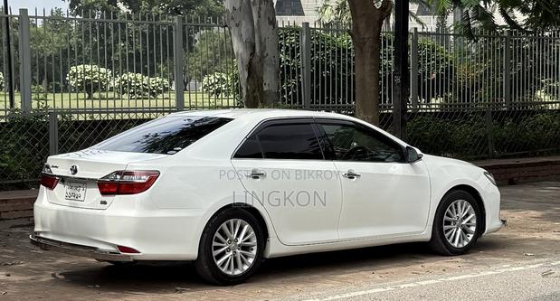 Toyota Camry 2016 Pearl