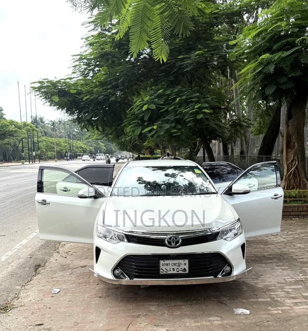 Toyota Camry 2016 Pearl
