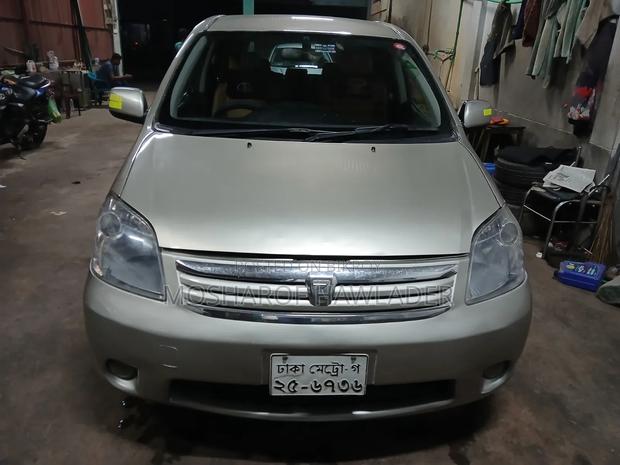 Toyota Raum 2004 Beige