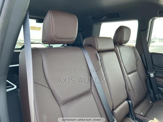 Toyota Land Cruiser Prado 2024 Pearl