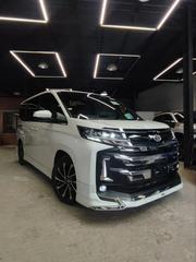 Toyota Noah 2023 Pearl for sale
