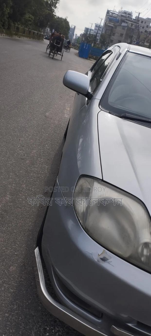 Toyota Corolla 2004 Silver