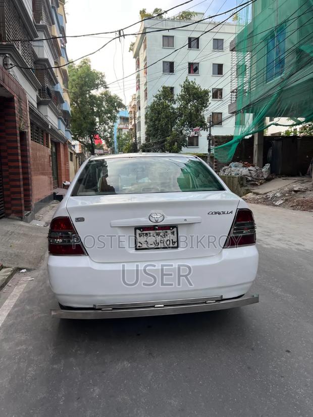 Toyota Corolla 2002 White