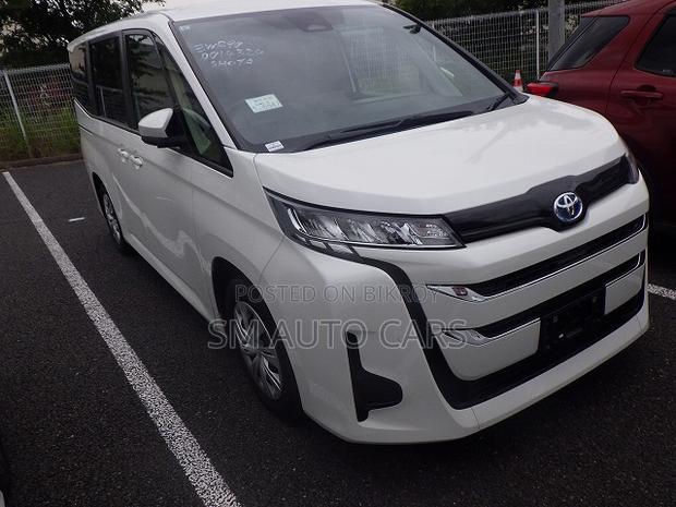 Toyota Noah 2022 Pearl