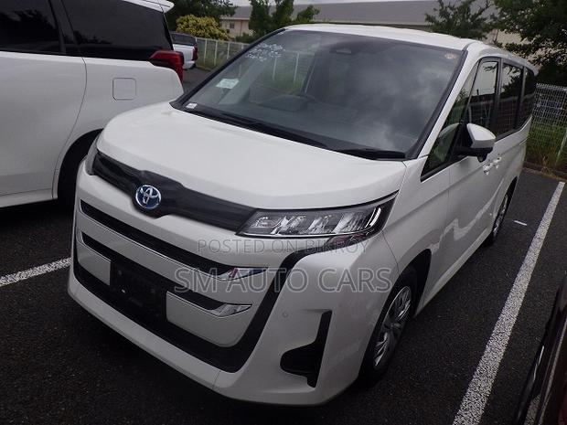 Toyota Noah 2022 Pearl