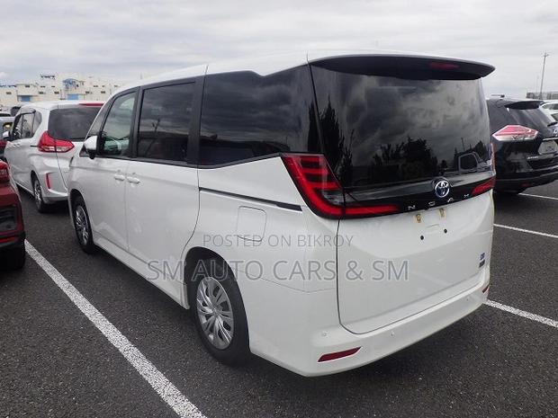 Toyota Noah 2022 Pearl