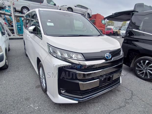 Toyota Noah 2023 Pearl