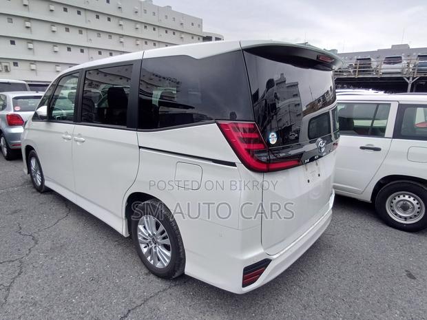 Toyota Noah 2023 Pearl