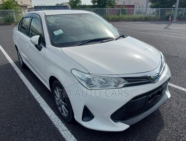 Toyota Axio 2021 White