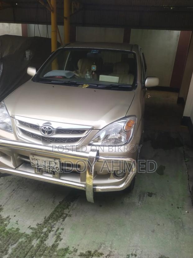 Toyota Avanza 2010