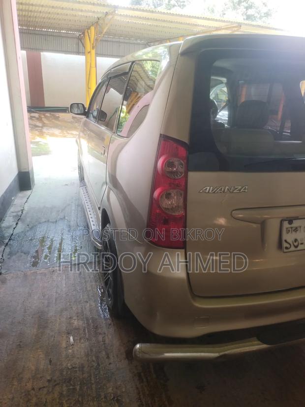 Toyota Avanza 2010