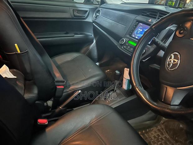 Toyota Axio 1.5 Hybrid 2WD 2017 Pearl