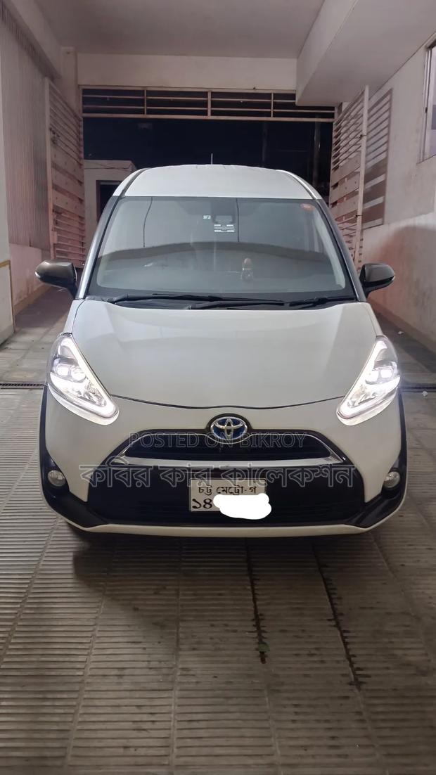Toyota Sienta 2015 Pearl