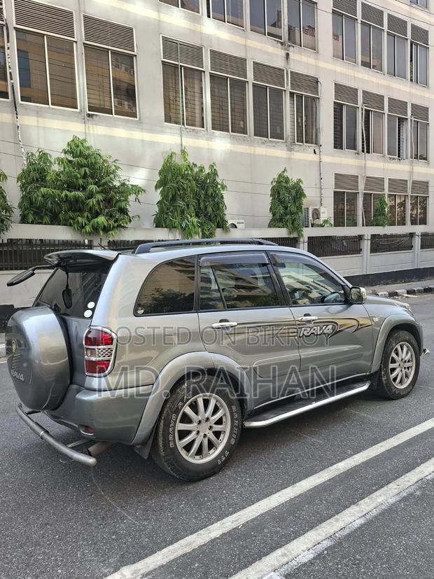 Toyota RAV4 2005 Gray