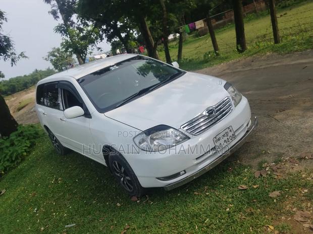 Toyota Corolla Fielder 2004 White