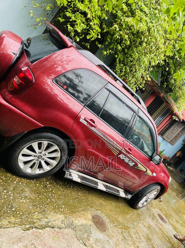 Toyota RAV4 2004 Red