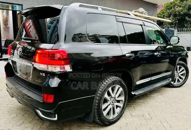 Toyota Land Cruiser 4.6 V8 ZX 2015 Black