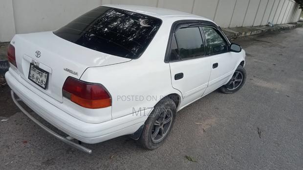 Toyota Corolla Automatic 1996 White