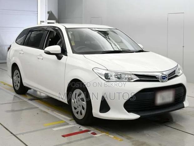 Toyota Corolla Fielder 2021 White