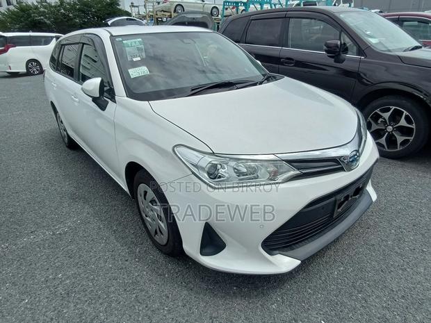 Toyota Corolla Fielder 2021 White