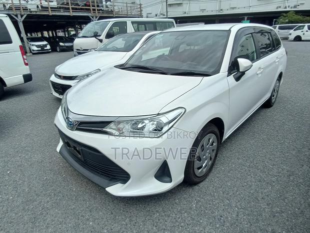 Toyota Corolla Fielder 2021 White