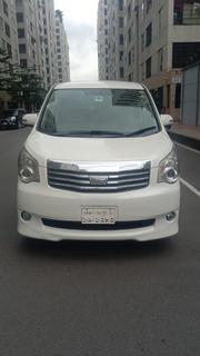Toyota Noah 2011 Pearl for sale