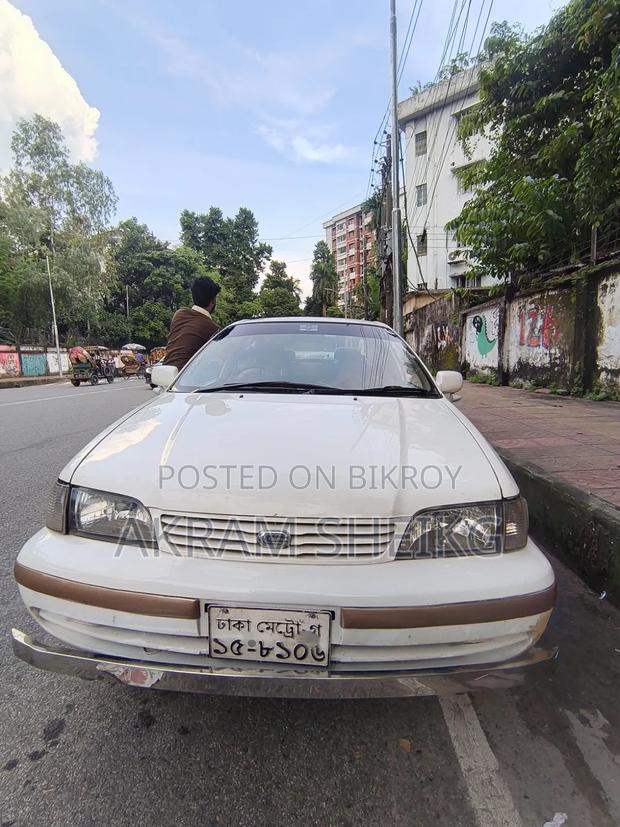 Toyota Corsa 1999 White