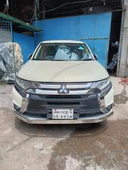 Mitsubishi Outlander ES 2012 White for sale