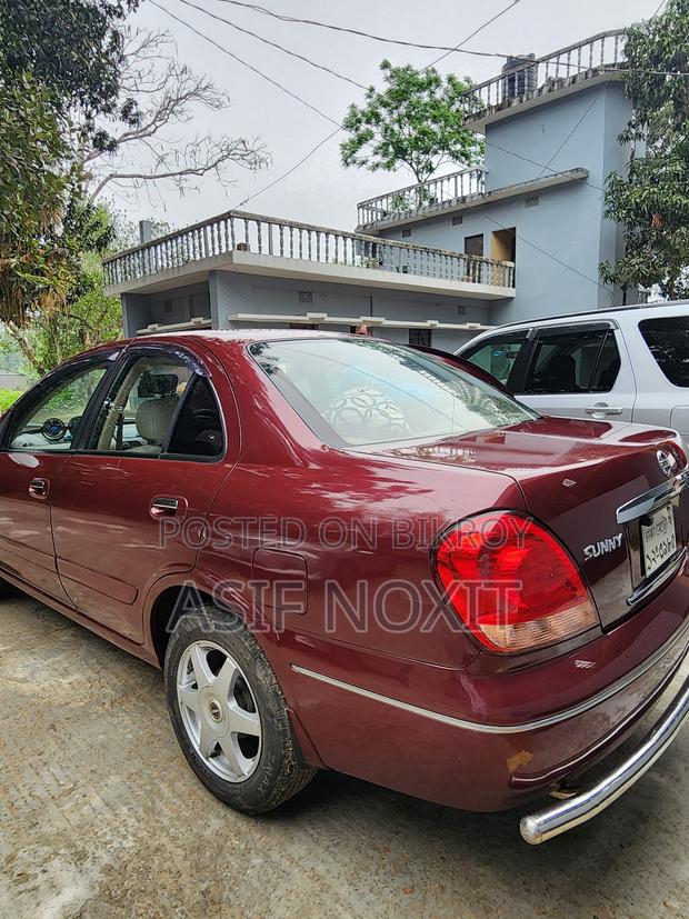 Nissan Sunny 2007 Maroon