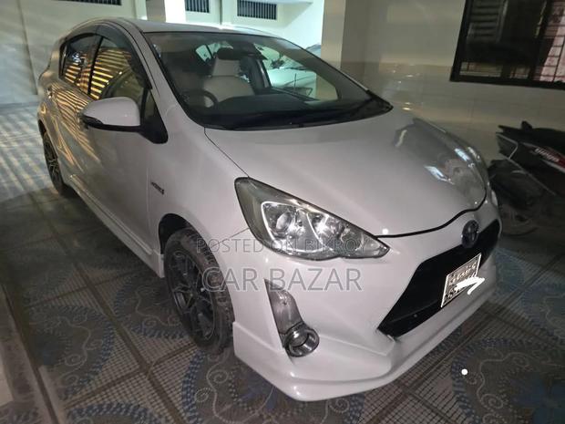 Toyota Aqua 2016 White