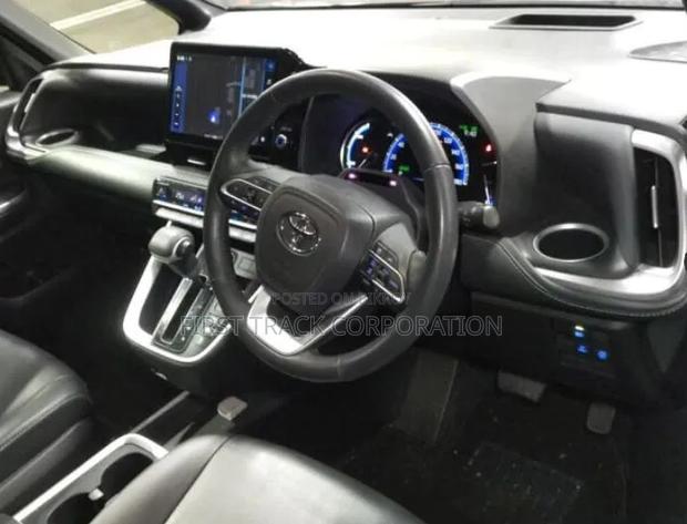 Toyota Noah 2023 Black