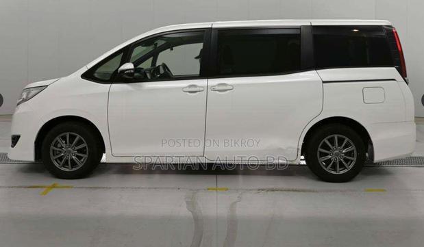 Toyota Noah 2021 Pearl