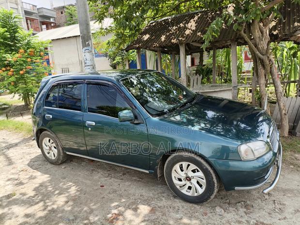 Toyota Starlet 2000 Green