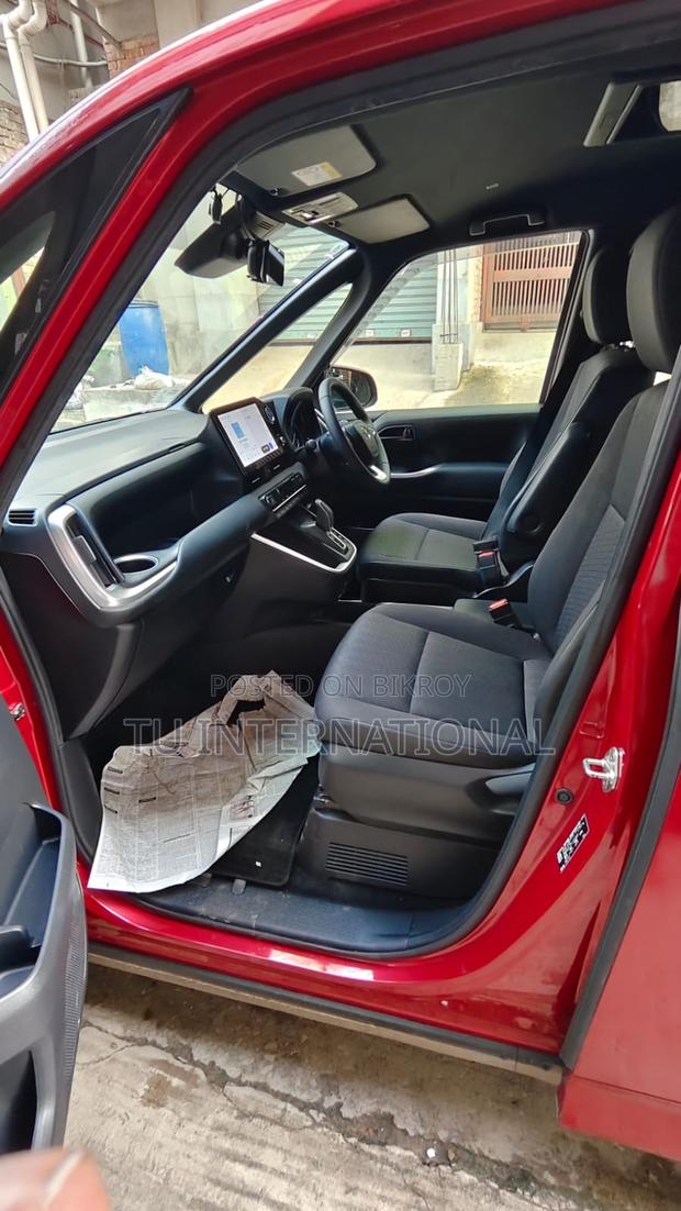 Toyota Noah 2023 Red
