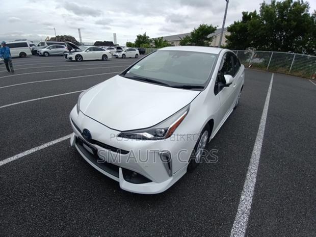 Toyota Prius 2021 Pearl