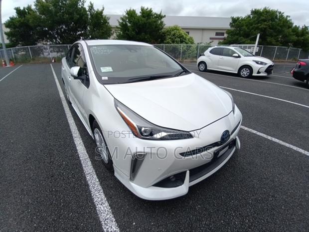 Toyota Prius 2021 Pearl