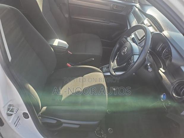 Toyota Corolla Fielder 1.5 Hybrid FWD 2021 White