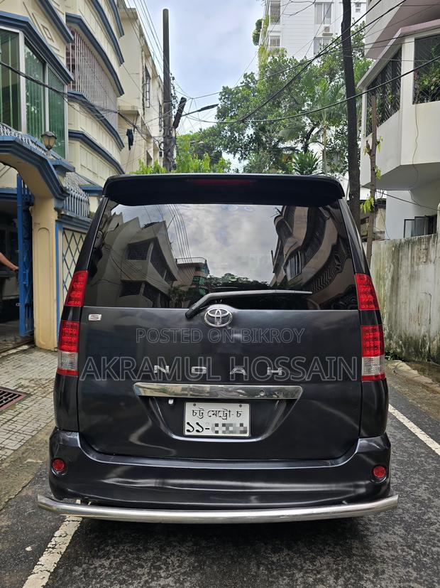 Toyota Noah 2.0 FWD (8 Seater) 2003 Black
