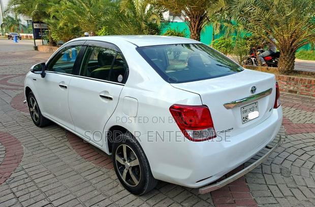 Toyota Axio 2013 White