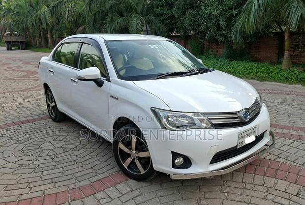 Toyota Axio 2013 White