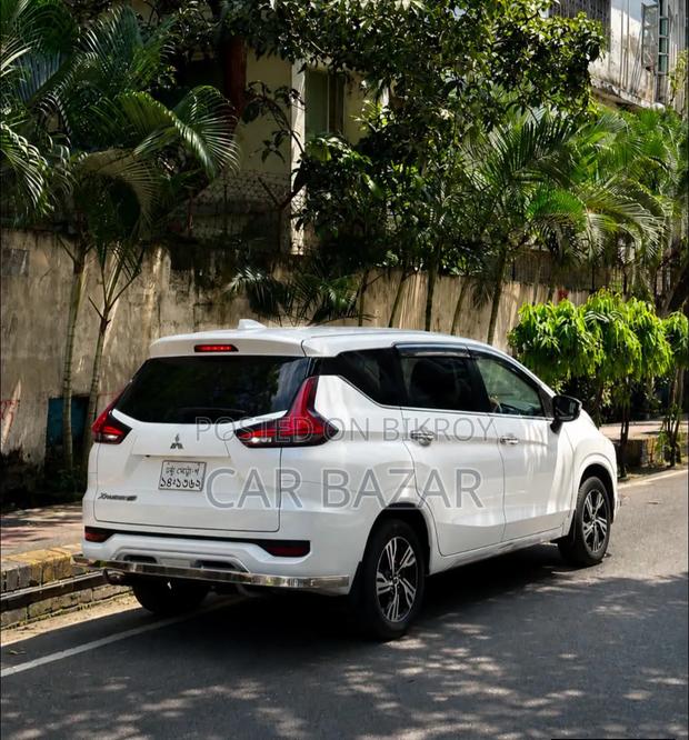 Mitsubishi Xpander Cross 2021 White